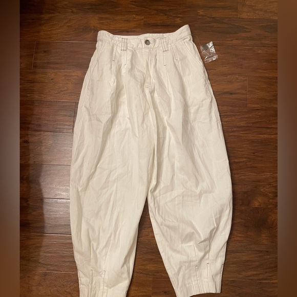 NWOT Free People White Barrel Pants Size 8 - Picture 1 of 5